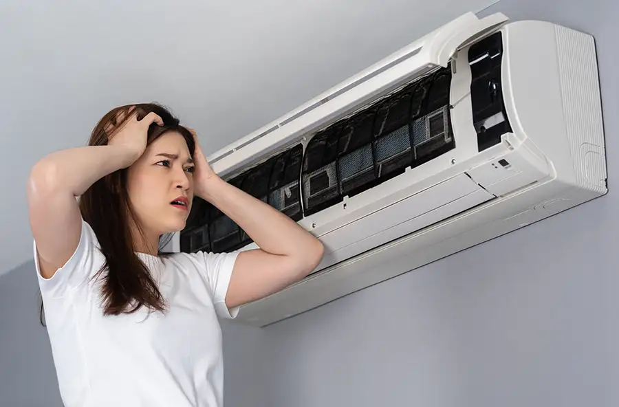 Broken, malfunctioning HVAC system, mini split Air Conditioner is broken and homeowner is stressed - Springfield, IL